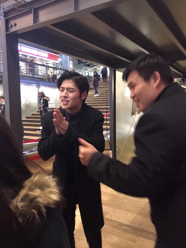 사진 못찍어줘서 죄송한 강하늘.jpg | 인스티즈