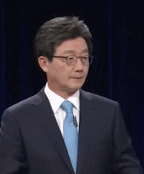 문재인한테 혼나고 개쭈구리 된 유승민.gif | 인스티즈