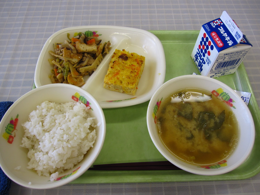 일본의 일반적인 학교 급식.JPG | 인스티즈