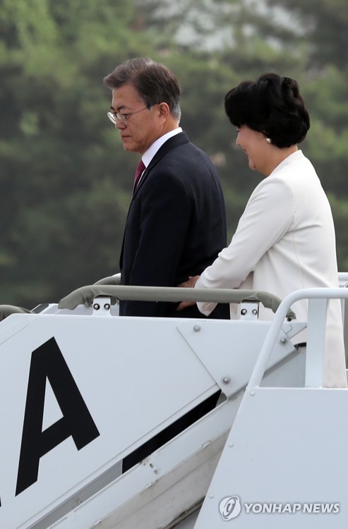 독일로 출국하는 문재인 대통령.jpg | 인스티즈