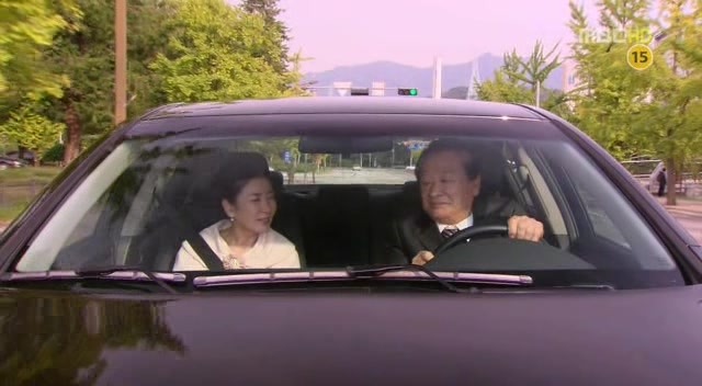 [지붕킥] 자옥 때문에 방귀 참는 순재 | 인스티즈