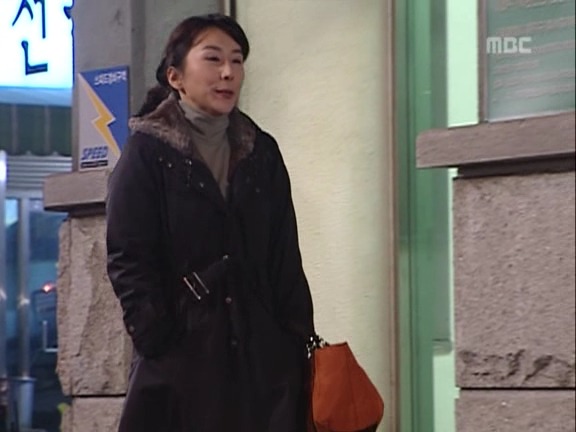 [거침없이하이킥] 가사도우미한테 미안해서 일을 못시키는 문희ㅠㅠ.jpg | 인스티즈