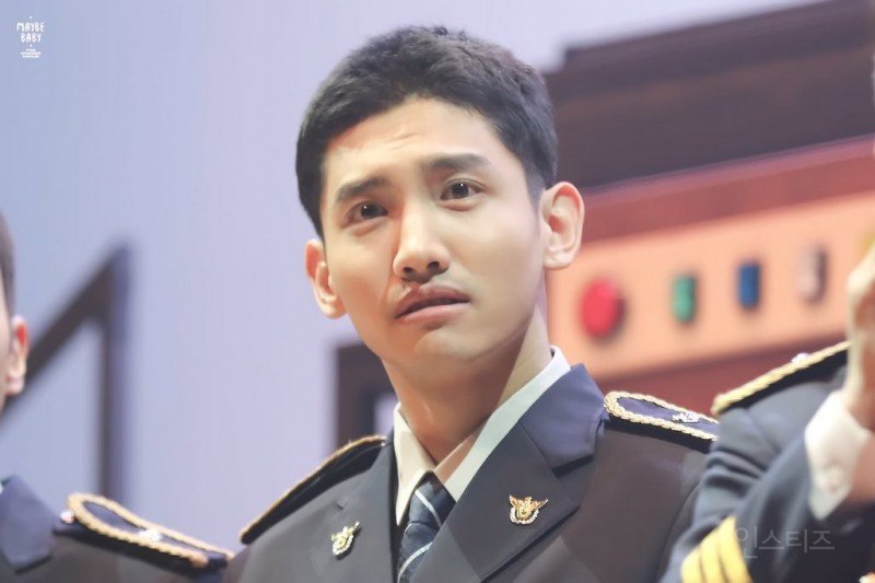 선임 개그에 야유하는게 내 팬임.jpgif (움짤 버전) | 인스티즈