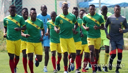 한국 대표팀과 첫경기를 가지는 기니 선수들 피지컬...ㄷㄷㄷ | 인스티즈