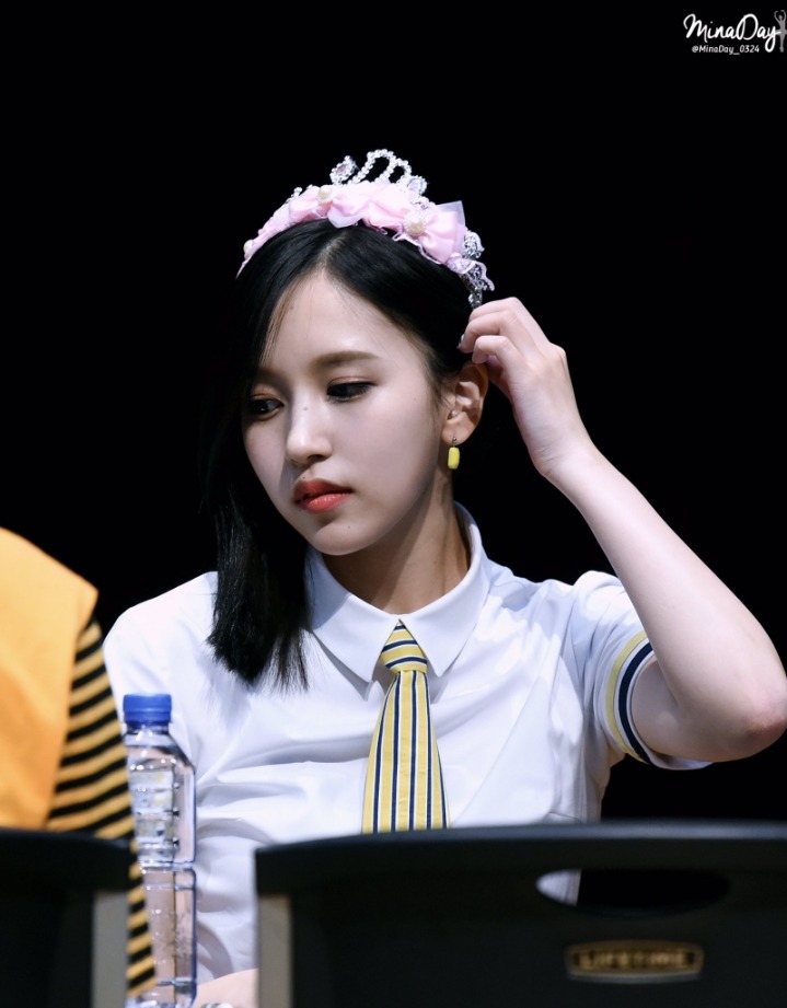 식스틴 시절로 돌아간 트와이스 미나 | 인스티즈