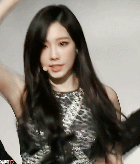 [소녀시대] 매우 다양한 헤어스타일을 소화했던 태연.GIF | 인스티즈