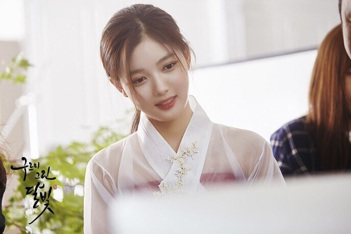 한복이 잘 어울리는 김유정 .JPG | 인스티즈
