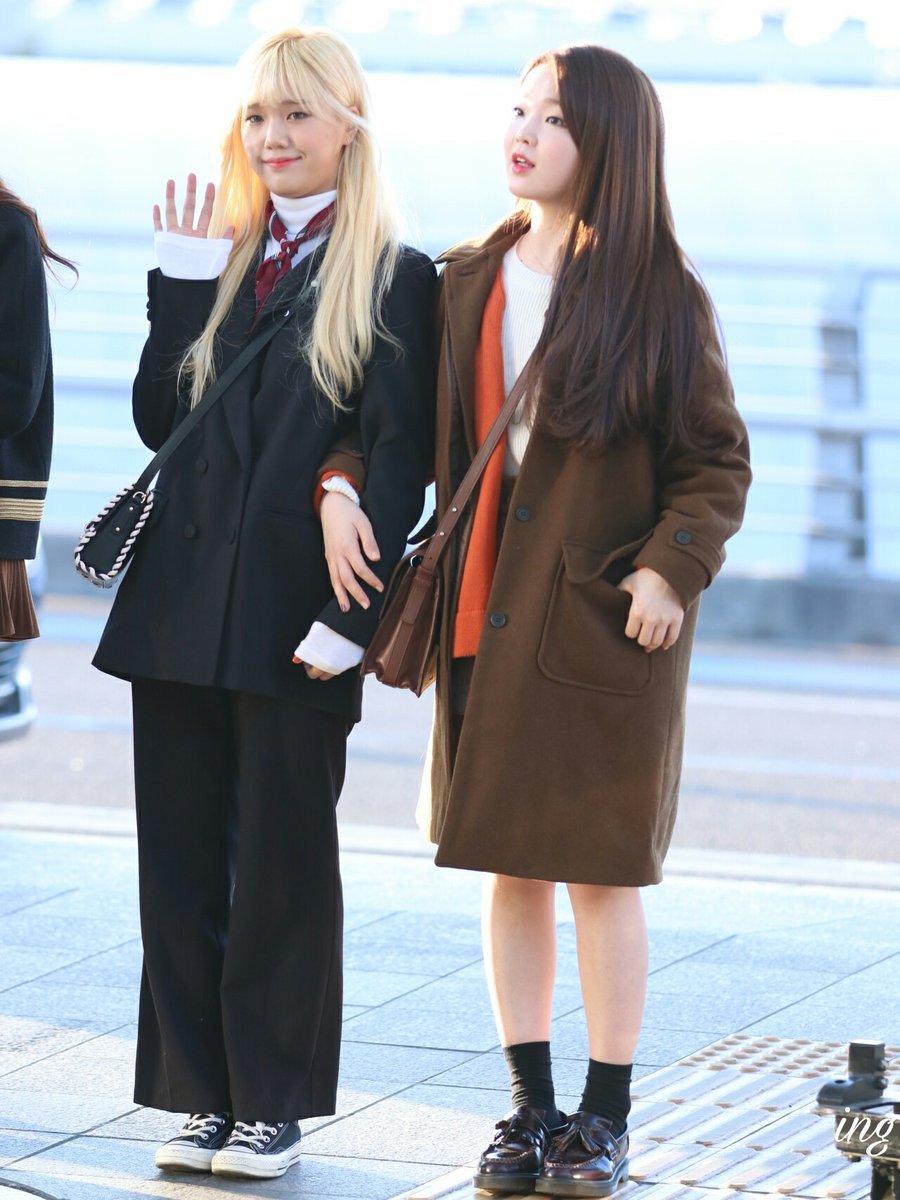 오늘자 오마이걸 인천공항 일본 출국 사진.JPG | 인스티즈