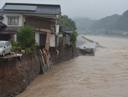 일본 남부 지방 폭우 상황... (2명 사망·17명 실종) | 인스티즈