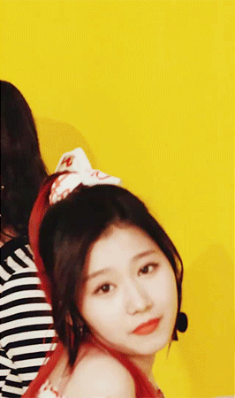 애교하면 미나토자키 사나.gif | 인스티즈