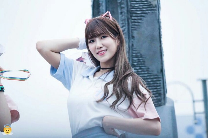 루다 섹시포즈 이제는 우주소녀 공식포즈로 | 인스티즈