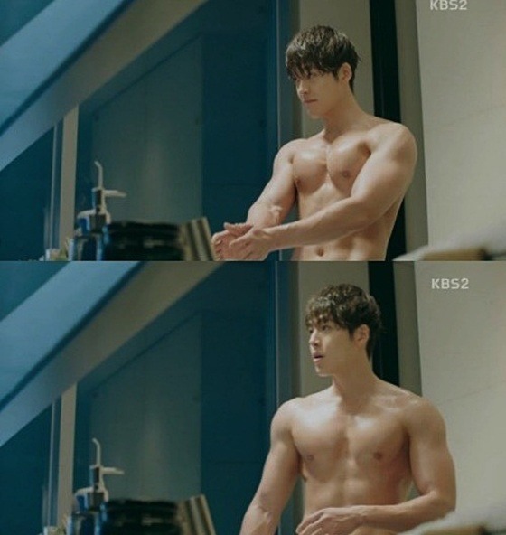 김우빈 덩치 수준.JPG | 인스티즈