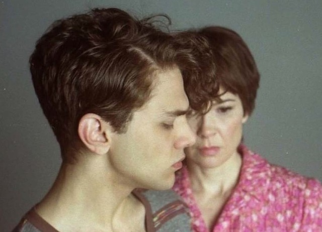 사랑하지 않으면서 사랑하지 않을 수는 없는 가장 원초적이며 모순적인 관계 | 인스티즈