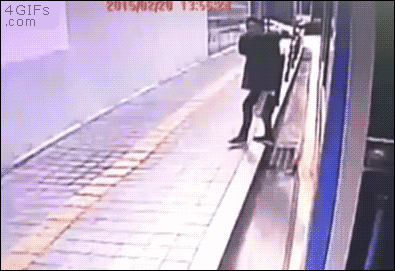 국내에서 실제 있었던 무서운 싱크홀.GIF | 인스티즈
