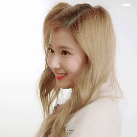 96년생 강아지상 여자아이돌 .gif | 인스티즈