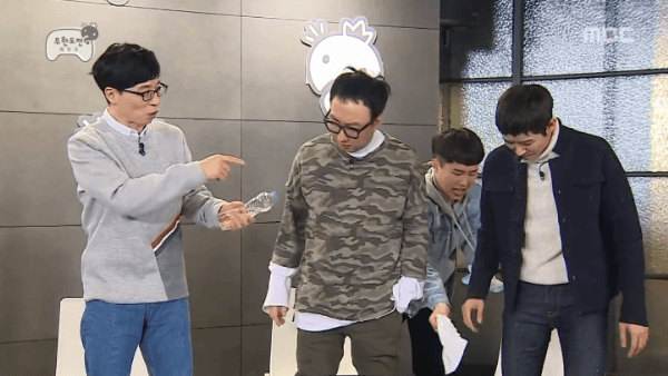 [무한도전] 자기 분량 뽑는다고 광희 얼굴에 물 뿌려 버리는 박명수.gif | 인스티즈