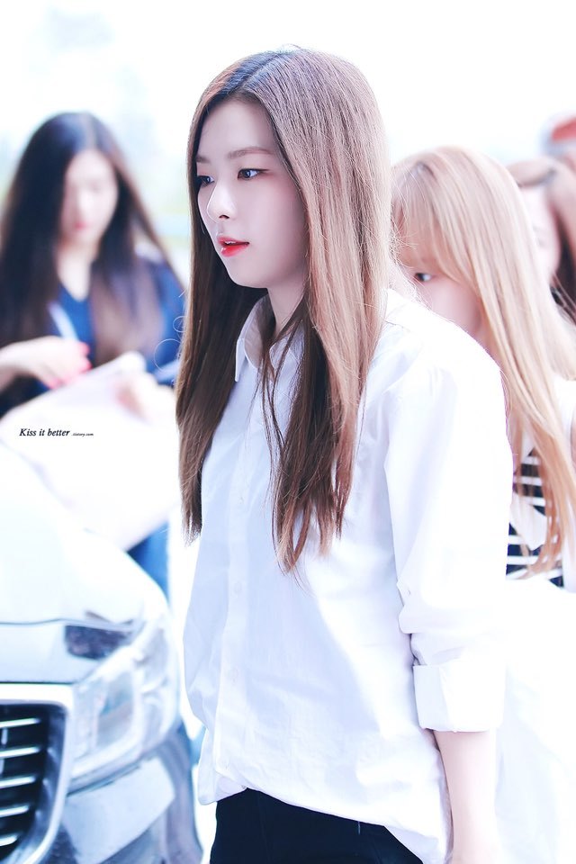멤버들이 옷 못입는다고 놀렸던 슬기.JPG (레드벨벳) | 인스티즈