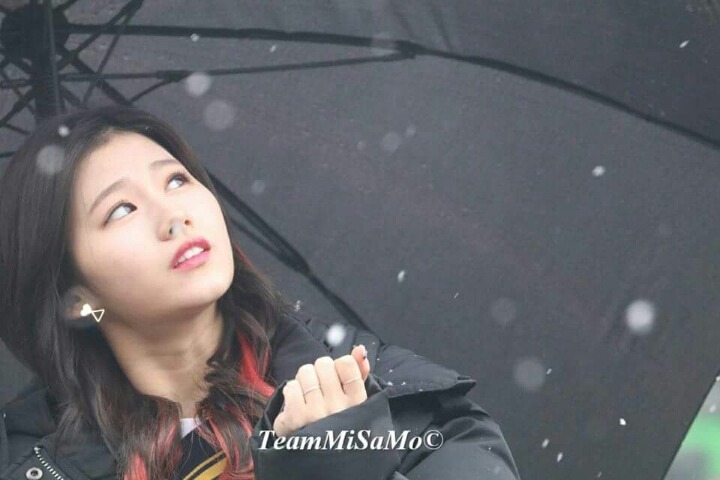 오늘자 사나 나연 | 인스티즈
