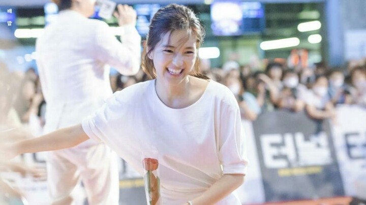 인사성 바른 김태리 | 인스티즈