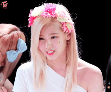 [트와이스] 사나 미모 폭발하던날 짤 모음..gif | 인스티즈