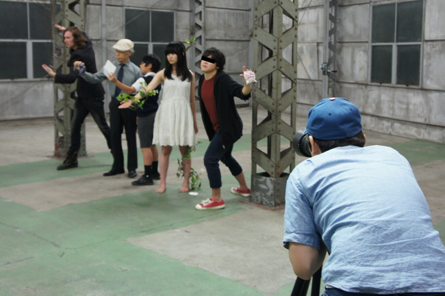 남녀노소가 줄지으면「능력자」같은 사진이 찍히지 않아? | 인스티즈