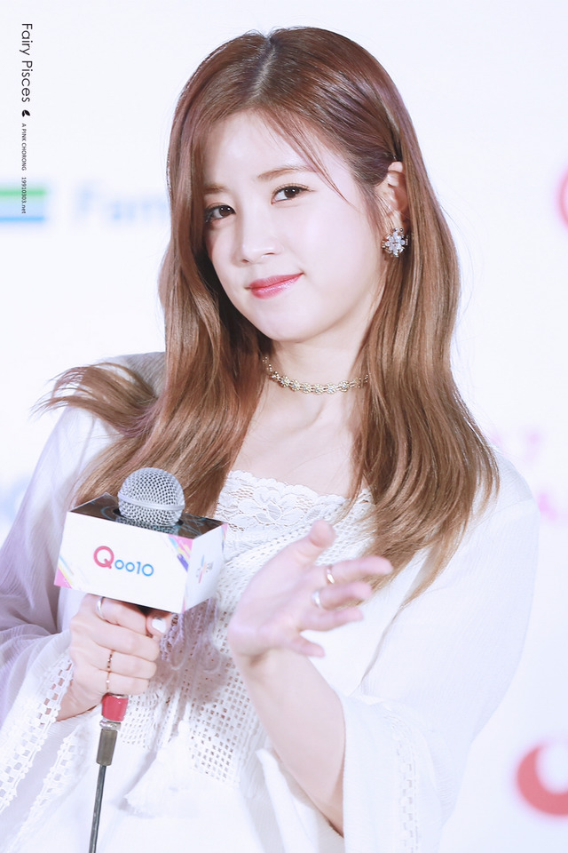 [에이핑크] 6월의 마지막 업로드는 누구로 할까 고민하다가 박초롱 | 인스티즈