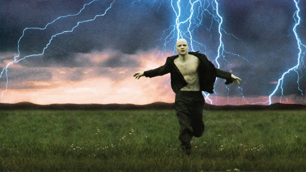 여운이 심하게 남는 히어로 영화 파우더 | 인스티즈