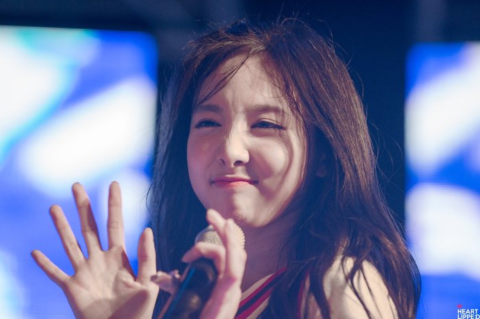 입꾹꾹 나연 | 인스티즈