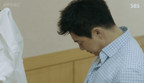 [질투의화신] 브라자 입었다고 엄마한테 쥐어터지는 조정석 | 인스티즈