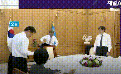 대통령이지만 권위의식 하나도 없는게 한 눈에 보이는 짤 | 인스티즈