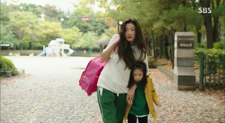 삥뜯는 전지현.jpg | 인스티즈