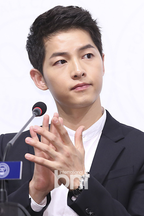 [송중기] 27살과 31살의 갭 | 인스티즈