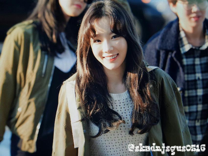 오늘자 출국하는 공항 태연.jpg | 인스티즈