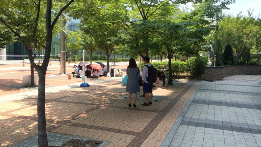 넥슨 시위하려고 지방에서 올라온 여시 언냐... | 인스티즈