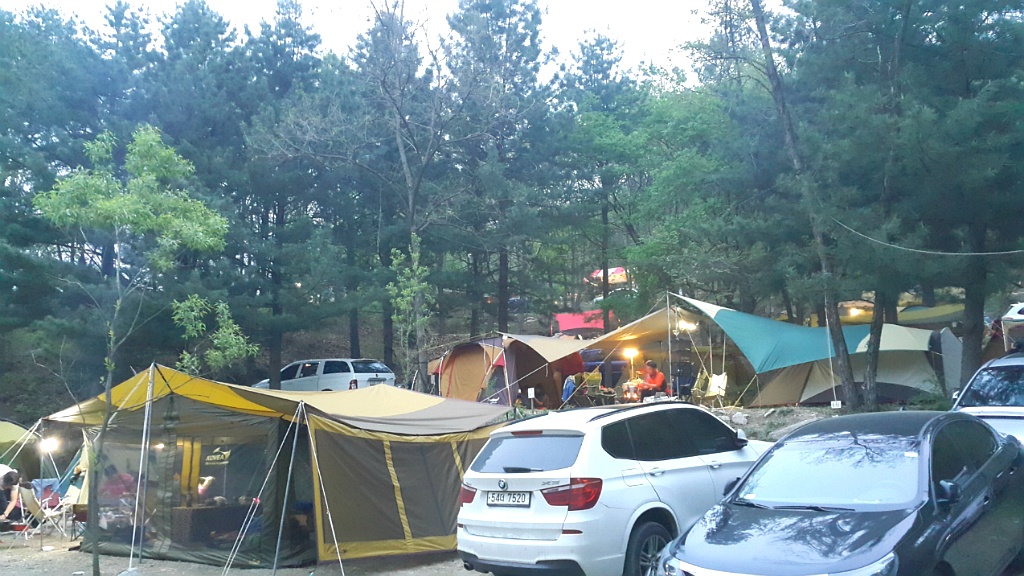 산마루 캠핑장 이미지