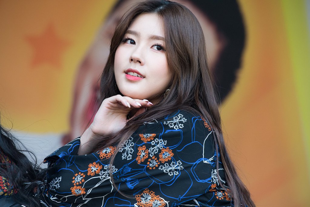 콧대가 이쁜 (여자)아이들 미연.jpgif | 인스티즈