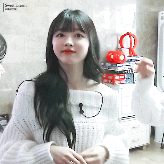 발에 부스터 달린거처럼 질주하는 오마이걸 유아.gif | 인스티즈