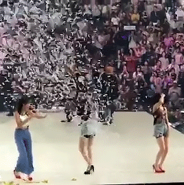 미국에서 한건 하고온 유라 gif | 인스티즈