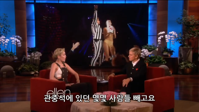 마일리 사이러스 mtv 충격과 공포의 퍼포먼스 | 인스티즈