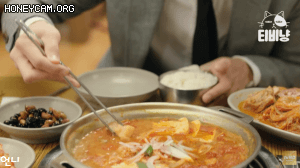 양요섭 김치찌개 먹방.GIF | 인스티즈