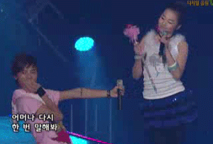 이젠 10년도 더 지나버린 음악방송 전설아니고 레전드 무대.gif | 인스티즈