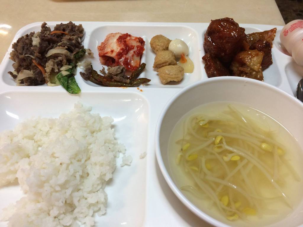 어느 직장인의 회사 점심 식단 | 인스티즈