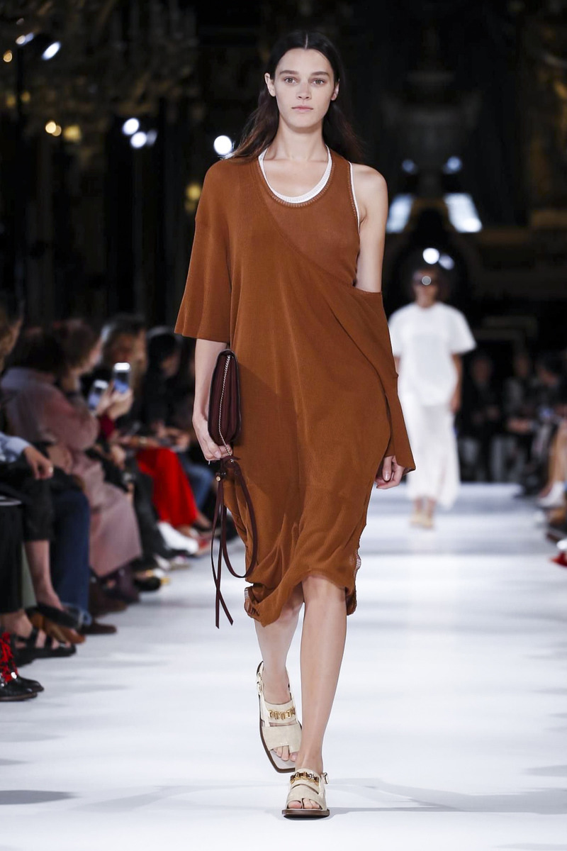 티베트에서 영감받은 스텔라 맥카트니 2018 S/S 컬렉션 | 인스티즈