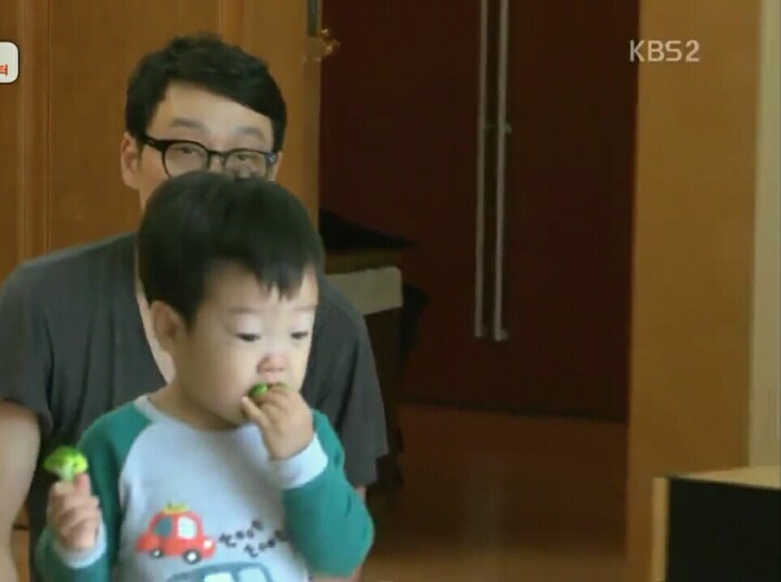 서준이의 귀여운 한입들 | 인스티즈