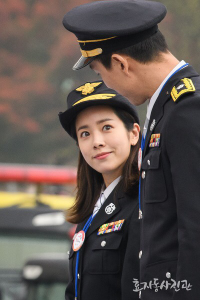 한지민 눈빛교환.jpg | 인스티즈