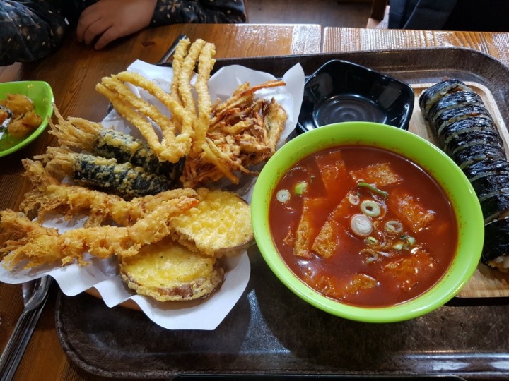 분식점 정식 이중 하나만 골라야 한다면?? | 인스티즈