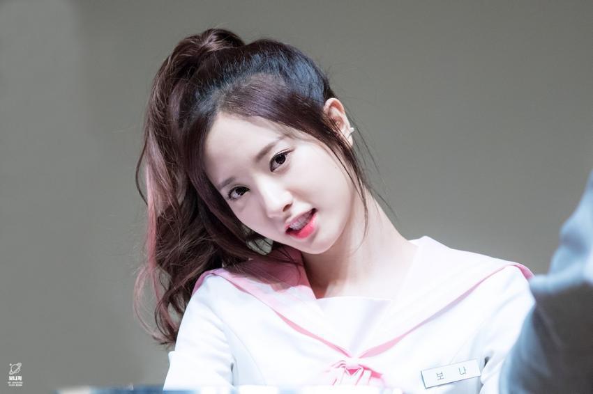 덕후들 미치게 만드는 우주소녀 보나.jpg | 인스티즈