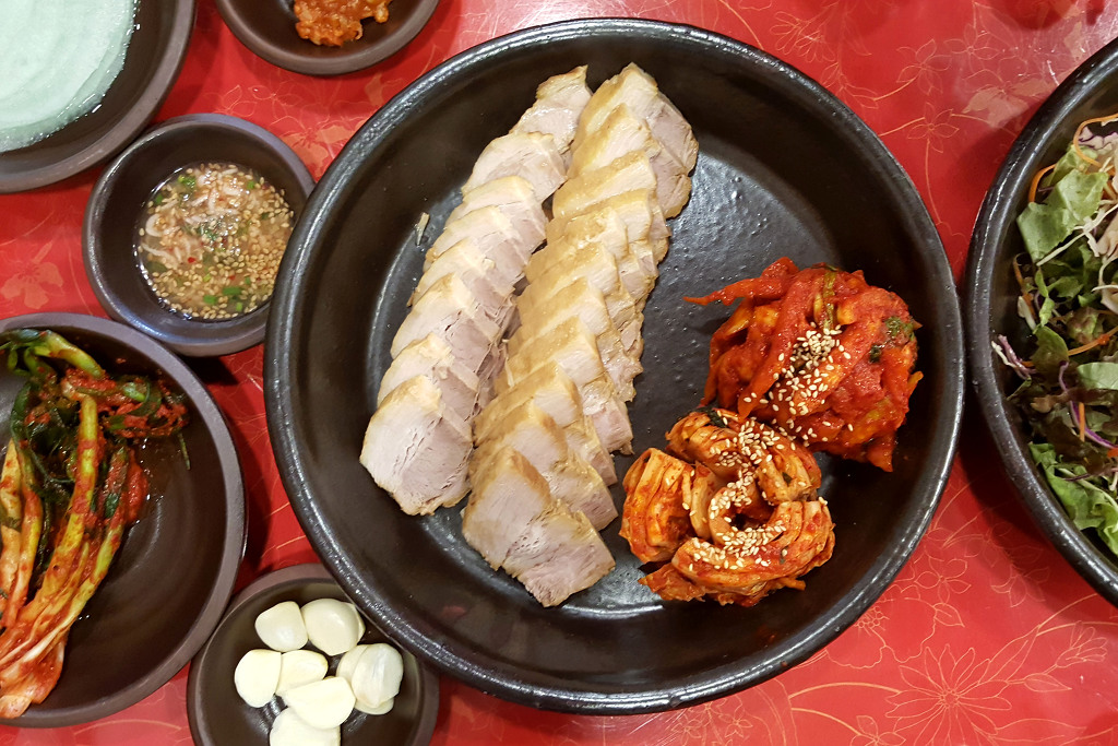 전통항아리보쌈 이미지
