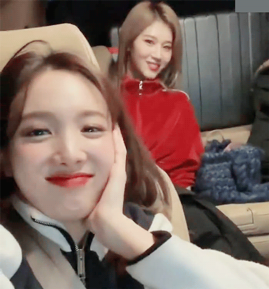 극딜날리는 트와이스 나연이.jpgif | 인스티즈