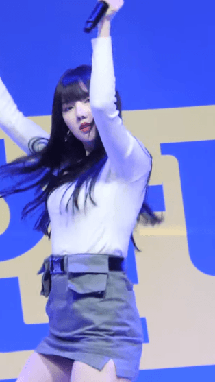 혼자서 이쁘고 귀엽고 섹시하고 다하는 여자친구 예린이.jpgif | 인스티즈